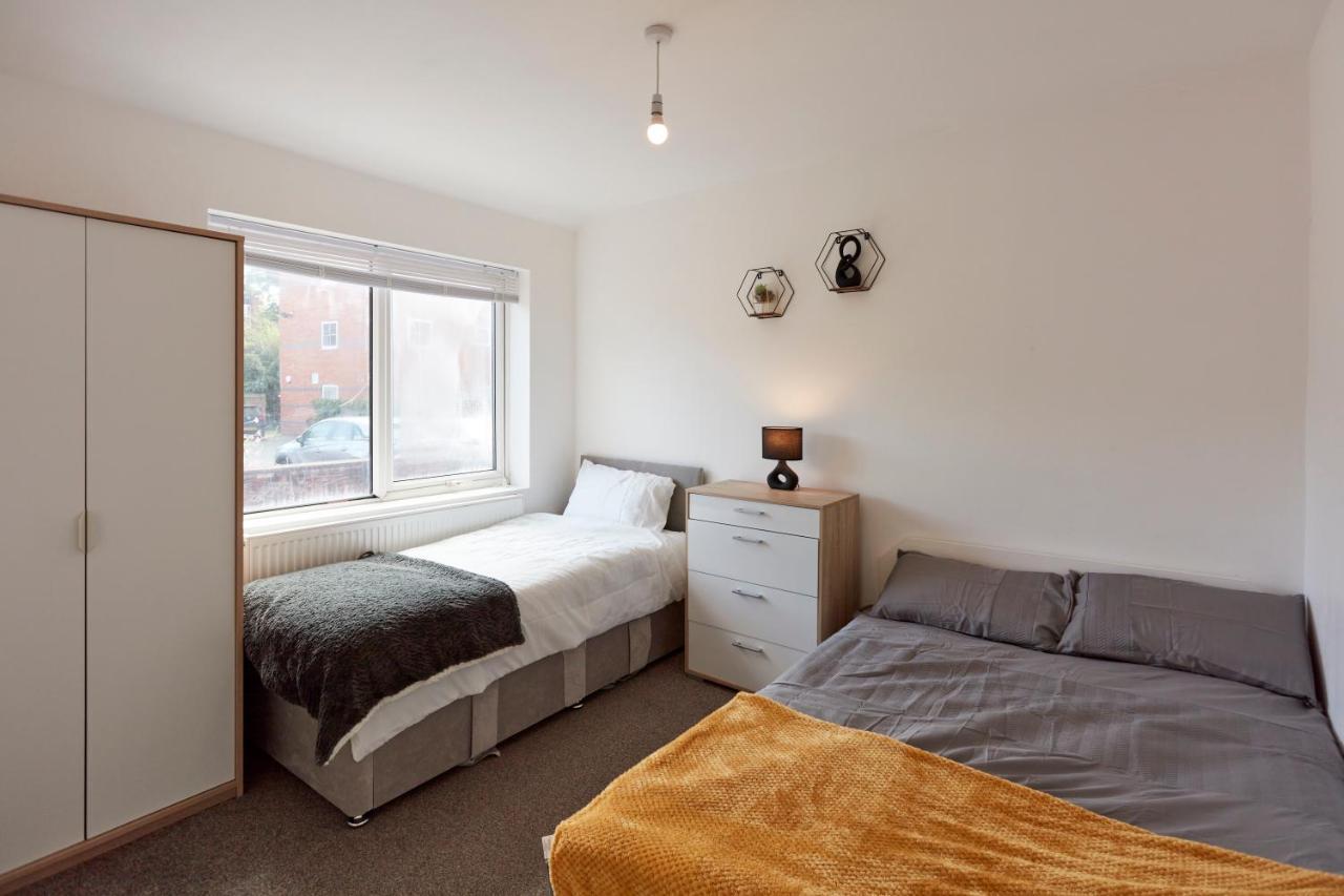 Spacious Home Close To City Centre Location ليدز المظهر الخارجي الصورة